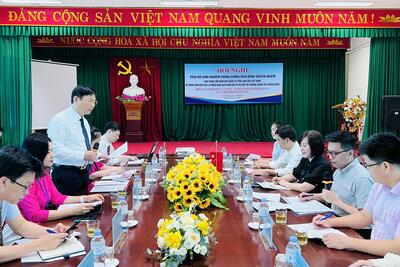 Đồng chí Lý Kim Soi, PGĐ Sở Y tế phát biểu tại buổi làm việc tại Trung tâm KSBT tỉnh Lạng Sơn
